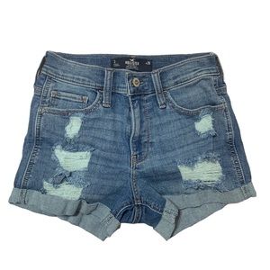 Hollister Mid Rise Jean Shorts length 3’ size 26/3